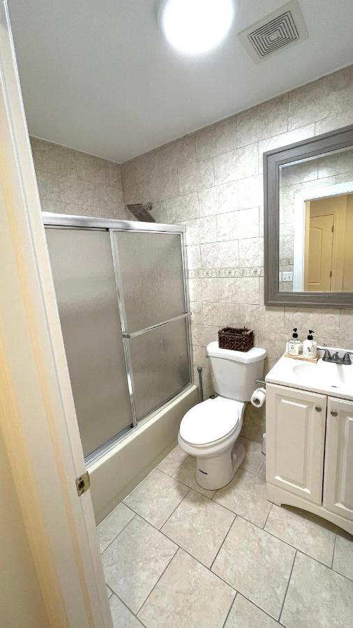 Modern Apartment With Parking & Quick Ride To Manhattan New York Exterior foto